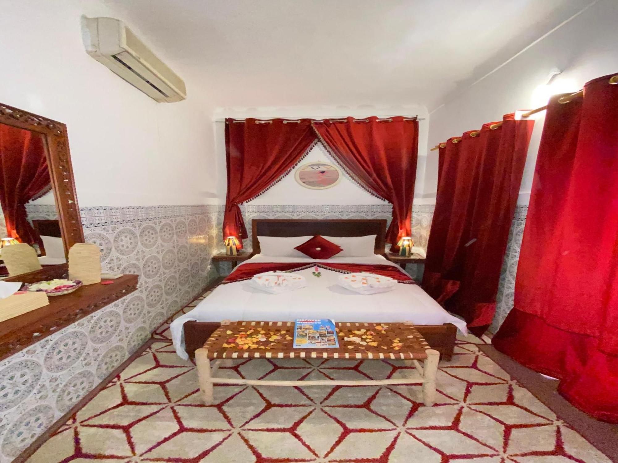 Riad Lazord De Marrakech Entier 마라케시 외부 사진